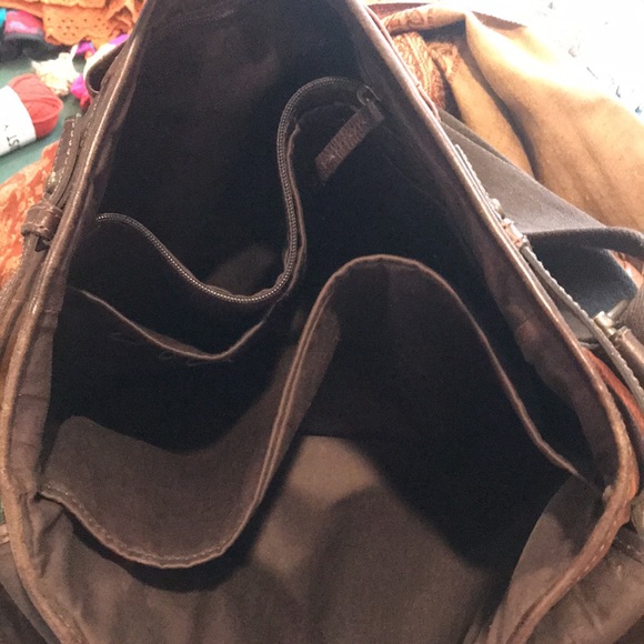 Fossil Leather Messenger Bag - Picture 11 of 17